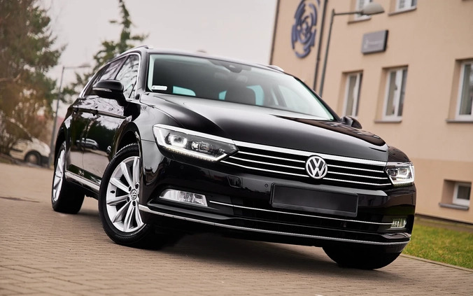 Volkswagen Passat cena 89800 przebieg: 99800, rok produkcji 2019 z Kamień Pomorski małe 742